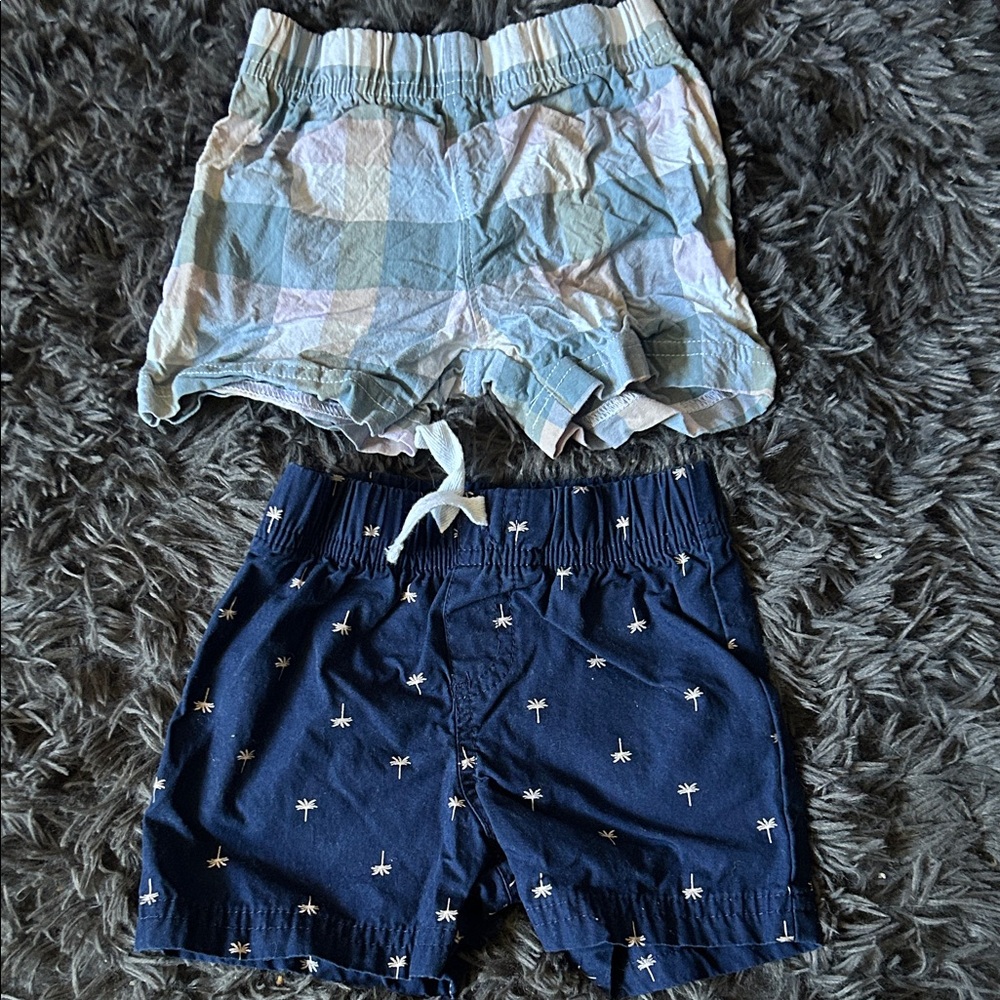 Carters set of Two 6-9M boys shorts